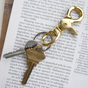 単品【ナスカン型】 ヴィンテージ キーホルダー ミニレバー ナスカン Brass Swivel Key Chain レトロ 真鍮 ゴールド 経年変化 フック ハーケン｜chronoworldjapan