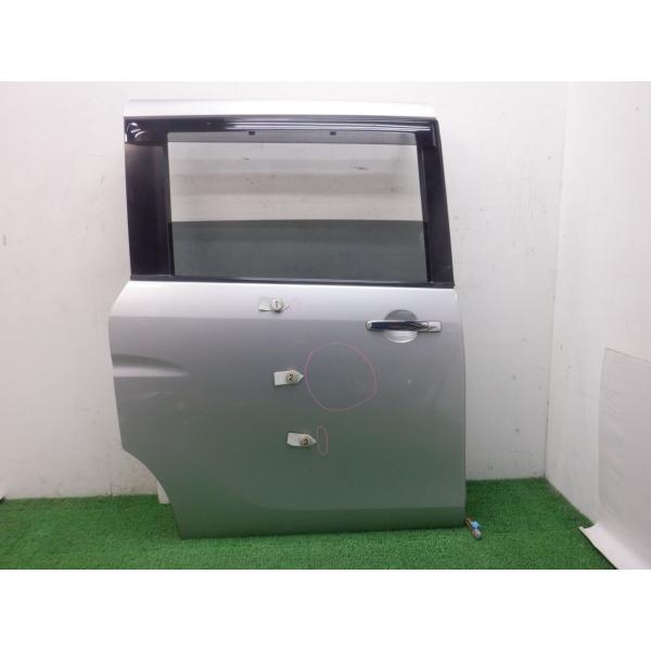 ★(203289)平成25年 ランディ SC26 リアドア右 84019-51Z00 K23/ブリリ...