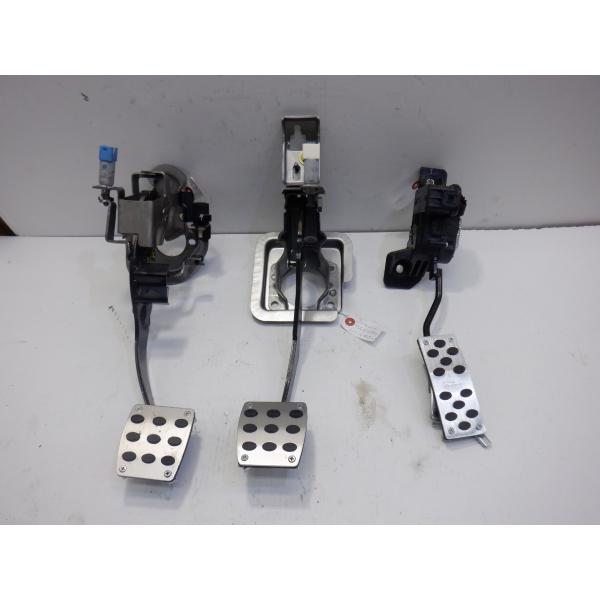 ★(223216)平成18年 コルト Z27AG アクセルペダル 1600A030　Z27AG コル...