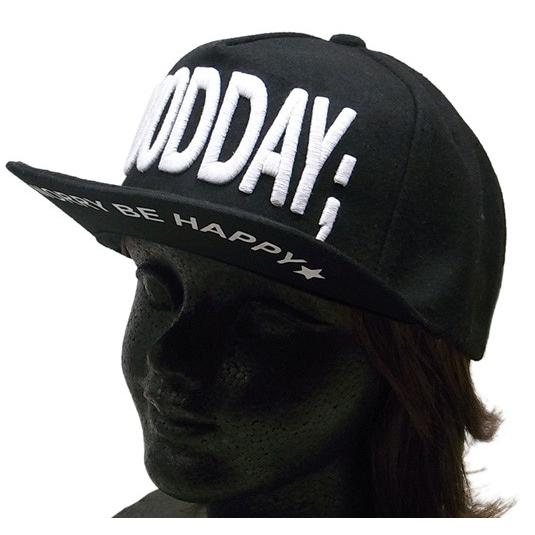 キャップ　GOODDAY;　ブラック　スナップバック　黒　白ロゴ　帽子　メンズ　レディース