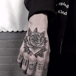 タトゥーシール 花 薔薇 バラ ばら ROSE 白黒 モノクロ 手の甲 シール TATOO 入れ墨 刺青 転写 防水 隠す ボディアート オマケ付