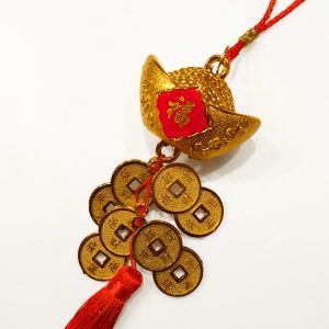 ミニ吊り飾り 古銭付き金元宝 全長約35ｃｍ ( 中華装飾 春節飾り 春節の装飾 ペンダント )