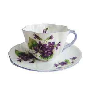 アビランド ❶BBプレート(スミレ柄)❷プレート(スミレ柄)❸ケーキサーバー アビランド ❶BBプレート(スミレ柄)➁プレート(スミレ柄)➂ケーキ