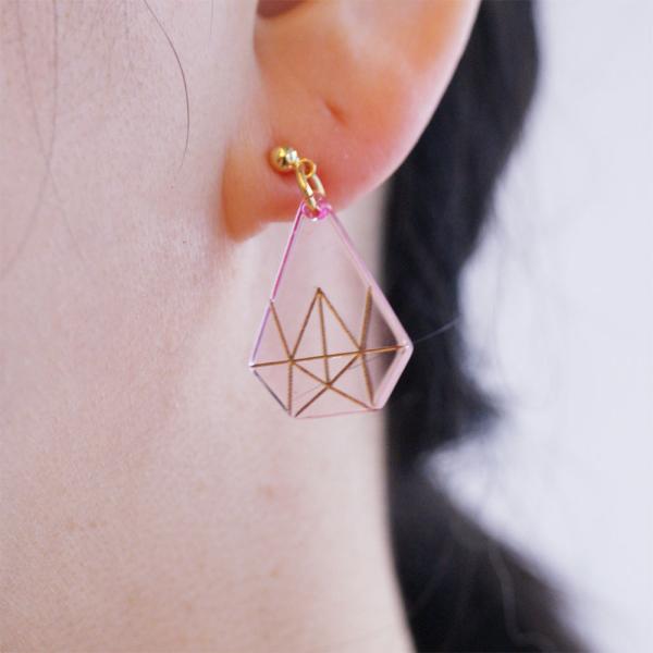 アクリルダイヤモンド雫ピアス　アクセサリー　ピアス　透明