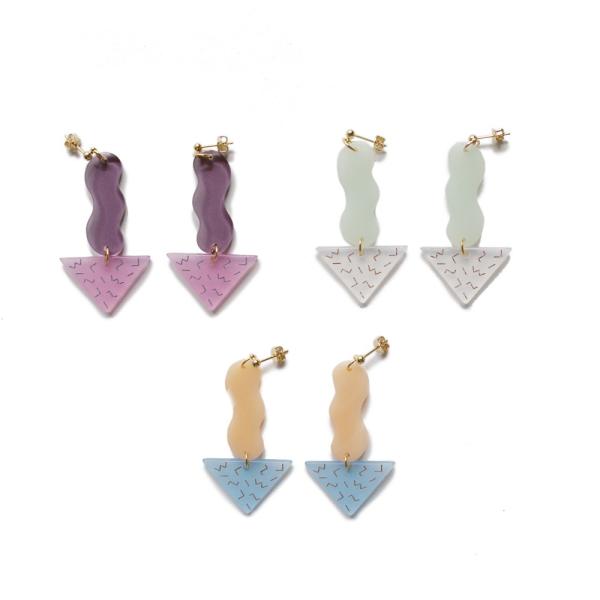 ピアス　チコラータ　うねうね三角ピアス　