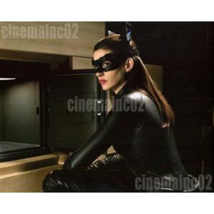 アン・ハサウェイ/『バットマン/ダークナイト・ライジング』金庫前のキャットウーマンの写真
