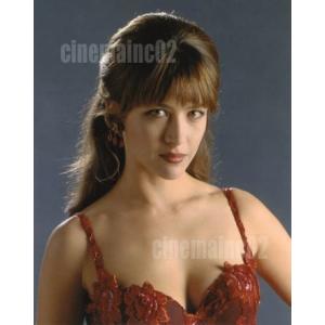 パメラ・アンダーソン/洞窟でセクシーな全身写真 : シネマインク.19