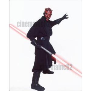 『スター・ウォーズ/EP1』ライトセーバー持つダース・モール(レイ・パーク)の全身写真