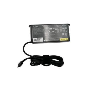 Fujitsu LIFEBOOK ホワイト 本体 ACアダプターとバッグ付き Fujitsu LIFEBOOK ホワイト 本体 ACアダプターとバッグ付き