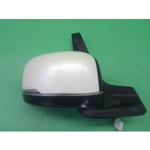 N-BOX JF4 右サイドミラー・ドアミラー カスタム G L ホンダセンシング 4WD M74 76208-TTA-J11 NH731P N-BOX DBA-JF4 右サイドミラー カスタムG-Lターボホンダセンシング