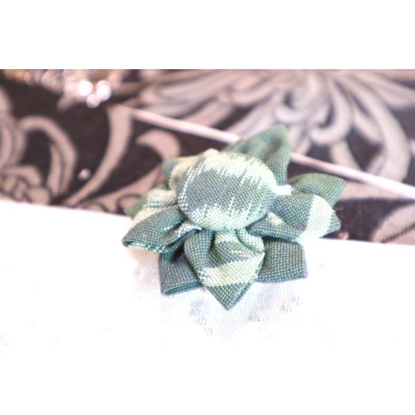 200年の歴史が生み出す久留米かすりの多目的ブローチ。グリーン