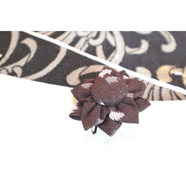 200年の歴史が生み出す久留米かすりの多目的ブローチ。ブラウン