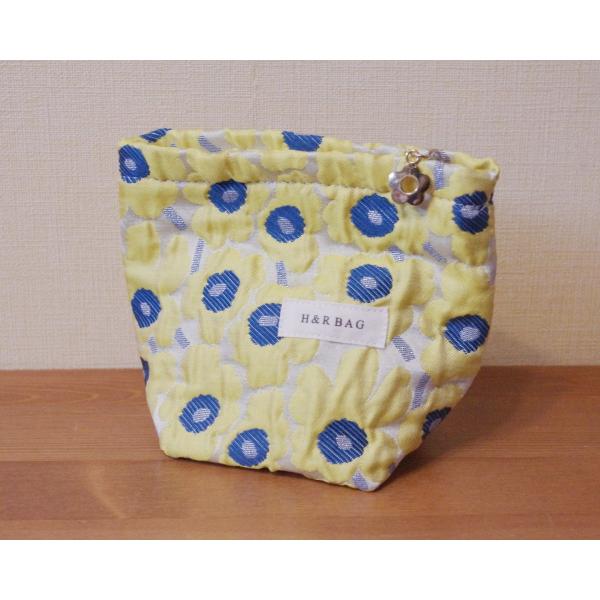 ボタニカル柄ポーチ イエロー 自立 フラワー 花柄 コスメ ポーチ 化粧品入れ 小物 収納 バッグイ...