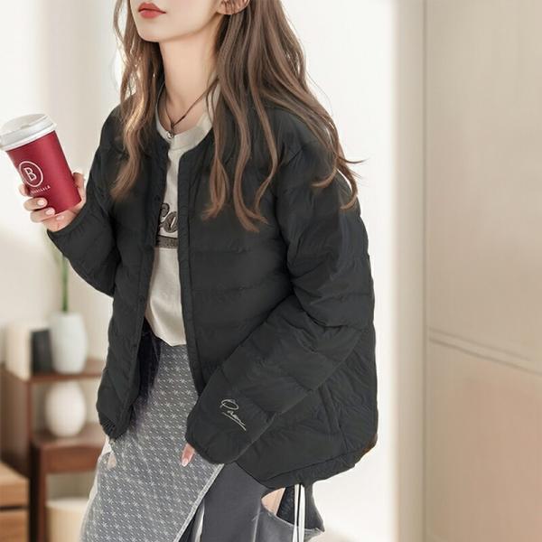 アウター ジャケット レディース 袖 刺繍 入り スーパーライト 中綿 ダウン ブルゾン ドロスト ...