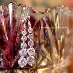 miu miu（ミュウミュウ） MIU MIU PIERCED EARRINGS クリスタル付