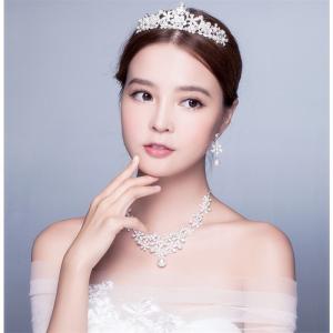 ティアラ ネックレス イヤリング　3点 セットウェディングアクセセット