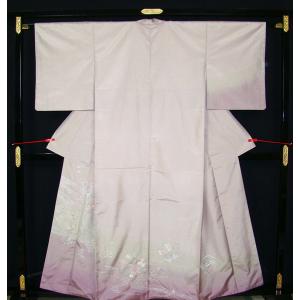 訪問着 群れ飛ぶ鶴 刺繍柄 五三桐紋入り 正絹 7999 : きものあかね 