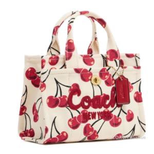 さくらんぼ柄が可愛い コーチ COACH CZ104 カーゴ トート バッグ 20