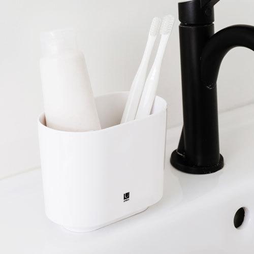 umbra ステップ ハブラシホルダー ホワイト 歯ブラシスタンド おしゃれ かわいい ハブラシ 歯...