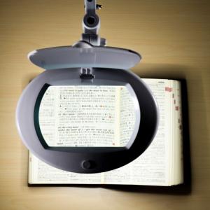 オーム電機 ルーペ付 LEDクランプライト ア...の詳細画像2