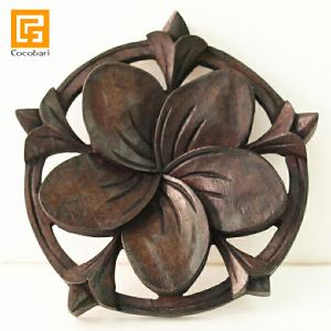 丸形木彫りのレリーフ(プルメリア)ミニサイズ メール便対応可 アジアン雑貨 バリ インテリア おしゃれ ウッド ハワイアン 壁掛け 飾り 彫刻