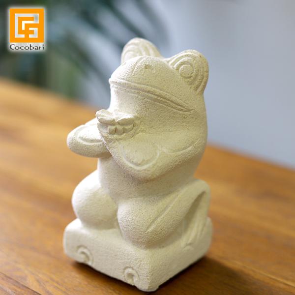 カエルの石像(プルメリア)(SS)   置物 オブジェ 石 玄関 縁起物 おしゃれ かわいい グッズ...