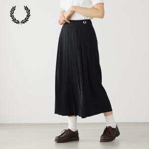 FRED PERRY（フレッドペリー） フラップ ポケット タイト スカート