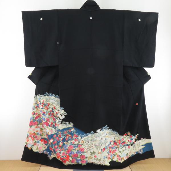 本加賀友禅 黒留袖 鶴見保次 鴛鴦に花風景柄 正絹 袷 広衿 比翼付 落款入 作家物 礼装 フォーマ...