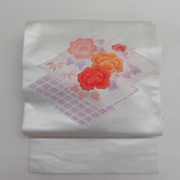 名古屋帯 正絹 キモノッシモ お太鼓柄 松川菱に牡丹模様 白ｘオレンジ色ｘ薄紫色 シルバー系 刺繍入...