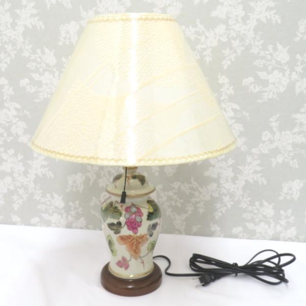 九谷焼 照明 骨董品 インテリア 藤田九谷ランプ テーブルライト 陶器 葡萄 ランプシェード 点灯確...