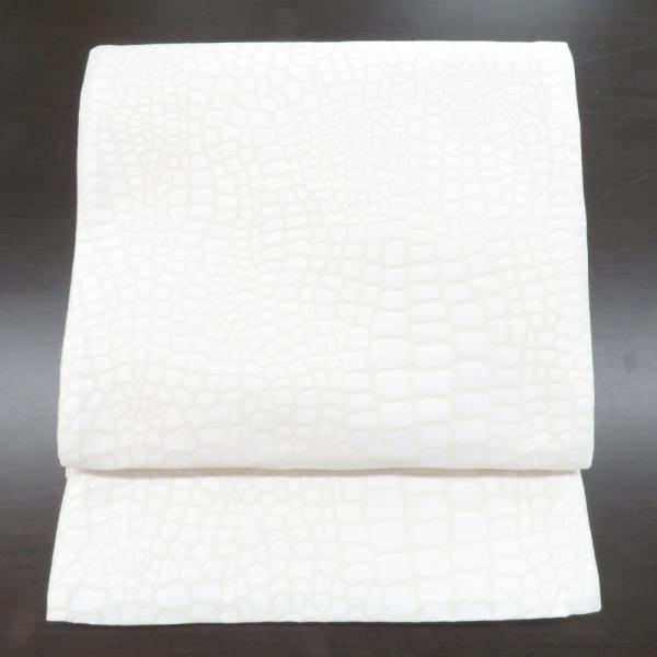 袋帯 刺しゅう半衿おまけ付き 振袖用 ホワイト×シルバー 型押し調 白 全通柄 ポリエステル フォー...