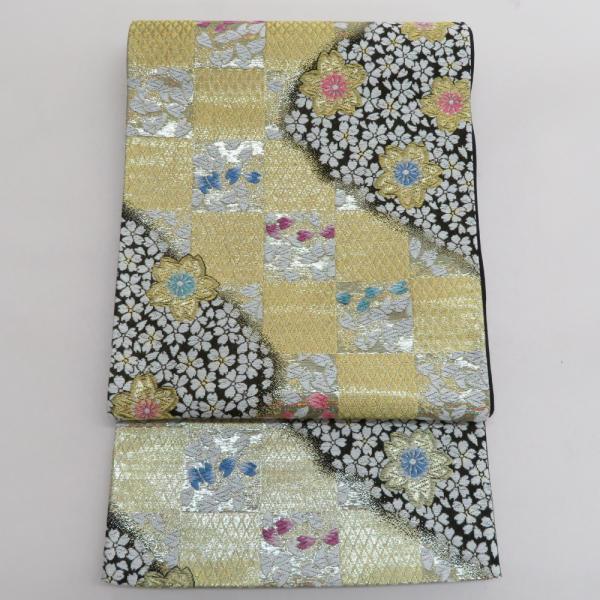 袋帯 振袖用 金色ｘ黒色ｘ多色 ゴールド系 市松に桜文様 六通柄 正絹 仕立て上がり 着物帯 長さ4...