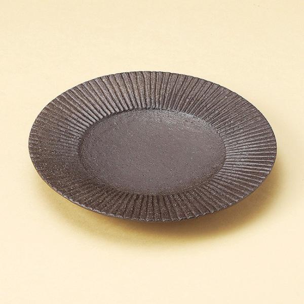 和食器 炭化土くし目 丸皿 18×2.5cm プレート うつわ 陶器 おうち ごはん カフェ おしゃ...