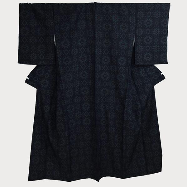 着物 正絹 女性 紬 絣 小紋 袷きもの ダークネイビー 濃紺 身丈153cm 絹100％ 普段着 ...