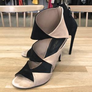 Christian Louboutin（クリスチャンルブタン） 【超美品】ルブタン