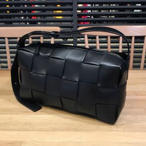 BOTTEGA VENETA 【超美品】ボッテガヴェネタ イントレチャート