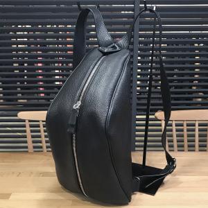 【超美品】プラダ 三角ロゴ トライアングルロゴ ...の商品画像