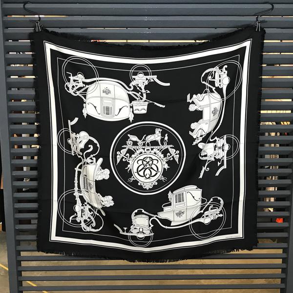 【新品未使用】エルメス カレH 80 オム フリンジ エクスリブリス ノワール シルク100％ スカ...