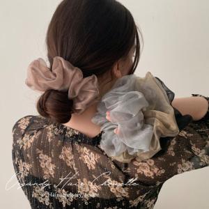 ビッグ　オーガンジーラメ入りシュシュ　チュール　大きめ　特大　ボリューム感　キラキラ　ヘアゴム　ヘアアクセサリー　髪留め　ヘアゴム　大人　SU-31