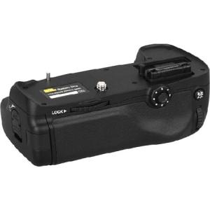 Pixel MB-D14 バッテリーグリップ Nikon D600カメラボディ用 EN-EL15 1個 または AA/LR6 バッテリー6個に対応 (電池は含まれていません) 並行輸入品
