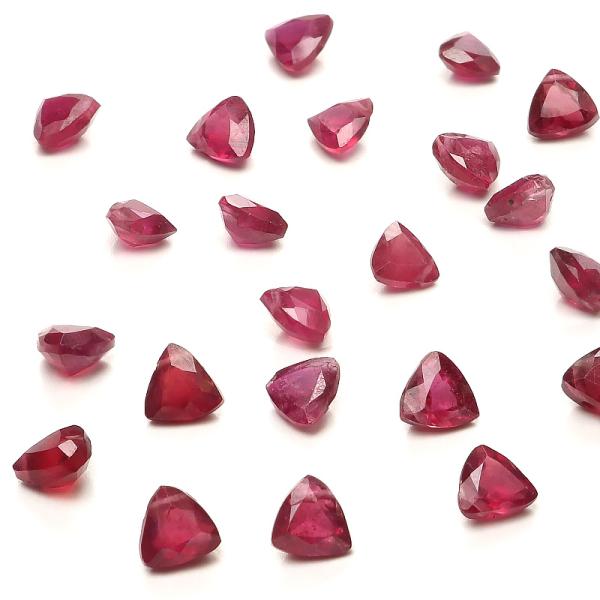 粒販売 アフリカ産 ルビー トリリアントファセットカット 4mm［プレミアムカット］【2粒販売】 /...