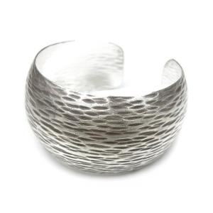 サファイア オーバルファセットカットバングル No.2【1点もの】 / 60