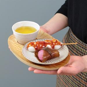 お盆 23cm トレー 手彫り 天然木 プレイ...の詳細画像2