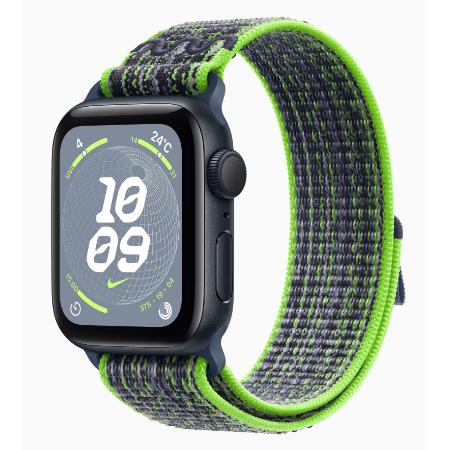 「新品・Nikeバンド」Apple Watch SE (GPSモデル) - 40mm ミッドナイトア...