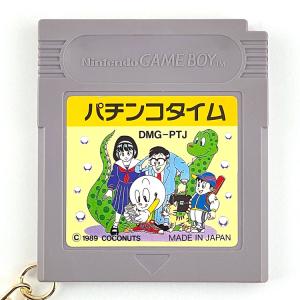 ジャンク ゲームソフト キーホルダー 「パチンコタイム」 カセットサイズ：縦6.5×横5.8×厚さ0.8cm プラスチック製 リン｜colour