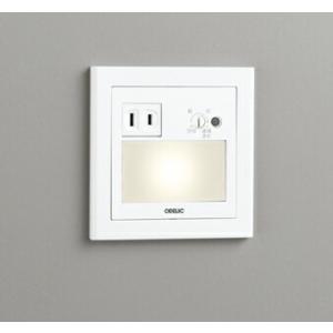 Panasonic（パナソニック） LGBC70068 フットライト コンセント付 LED