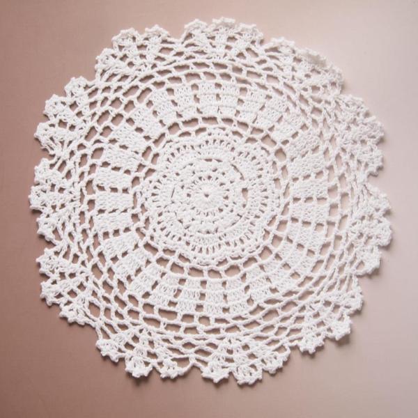 花瓶敷 約30cm ハンドメイド レース ドイリー 手編み コットン  アイリス 30 ホワイト ア...