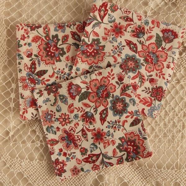 セール！30％OFF！！キッチン雑貨 グラマラスフラワー コースター ハンドメイド 3枚組