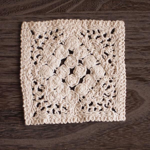 レース　コースター　ラナンキュラス　11×11cm　ベージュ