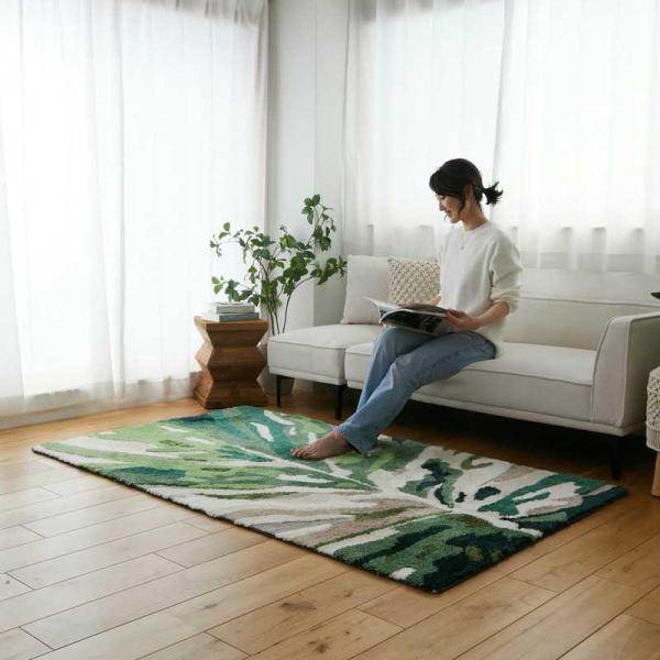 リビングラグ モンステラ 110x190cm グリーン 洗える 洗濯機対応 すべり止め ホットカーペ...